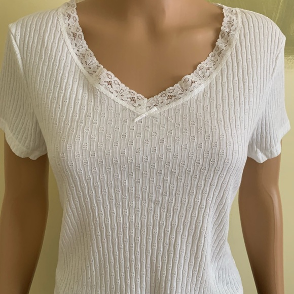 Pretty Lace Ribbed Crop Top - Picture 5 of 8